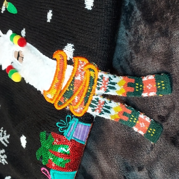 Womens Holiday Time Christmas Sweater Happy Llama Days - Picture 12 of 14